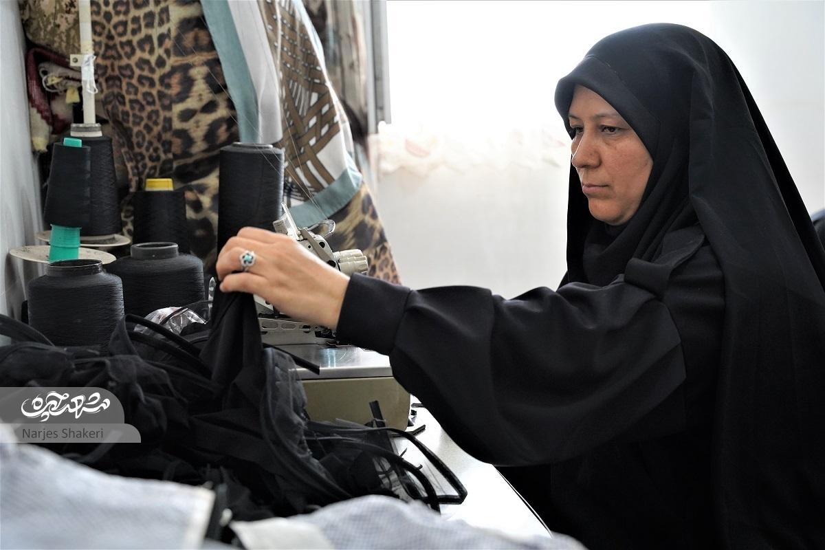 کارآفرینی فاطمه کرانی در خیاط‌خانه‌ کوچک