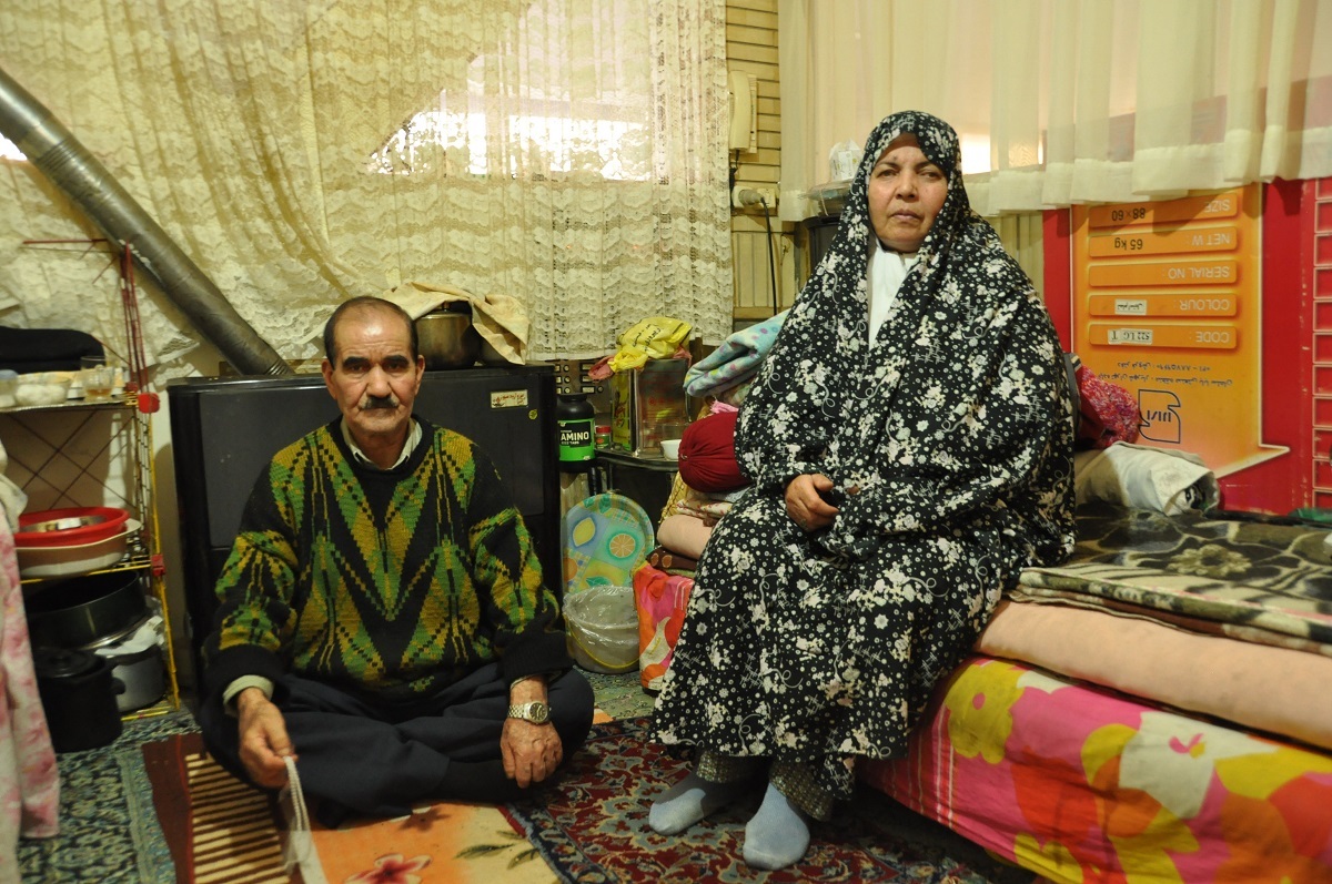 محرم علی وصیت کرد بعد از شهادتش کوچه را گلباران کنند محرم علی وصیت کرد بعد از شهادتش کوچه را گلباران کنند