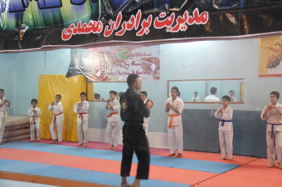 کاظم محمدی ۵ سال بهترین مربی کنگفو استان بوده است کاظم محمدی ۵ سال بهترین مربی کنگفو استان بوده است