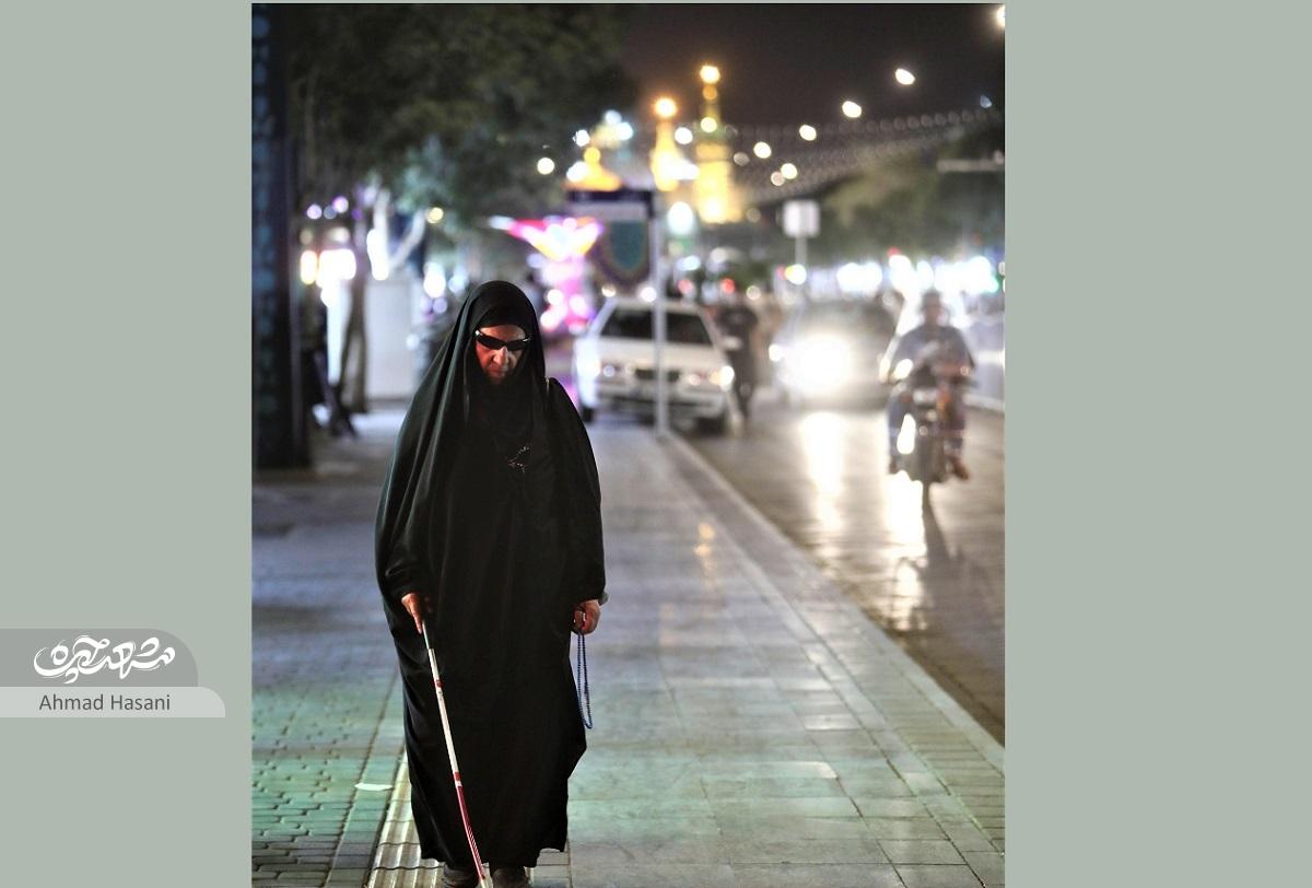 بتول بهرامی ۲۰ سال است هرشب به پابوس امامرضا(ع) میرود بتول بهرامی ۲۰ سال است هرشب به پابوس امامرضا(ع) میرود