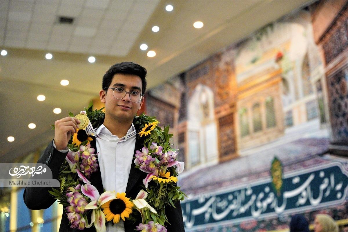 تنها مشهدی طلایی المپیاد نجوم: دوست دارم در کشورم کار کنم
