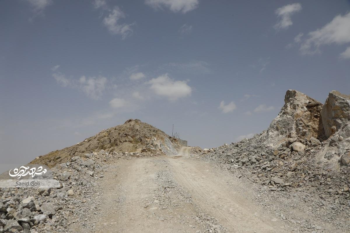 بعد از آسیبهای معادن اینبار ضلع شمالی اژدرکوه جادهسازی شد! بعد از آسیبهای معادن اینبار ضلع شمالی اژدرکوه جادهسازی شد!