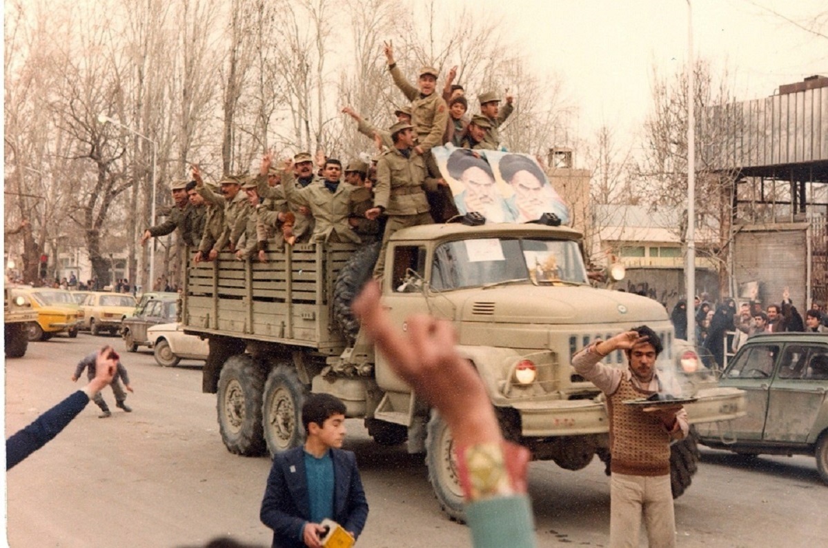 حبیب‌ا... حداد‌طوسی در روزهای انقلاب به «وزیر شعار مشهد» معروف بود!