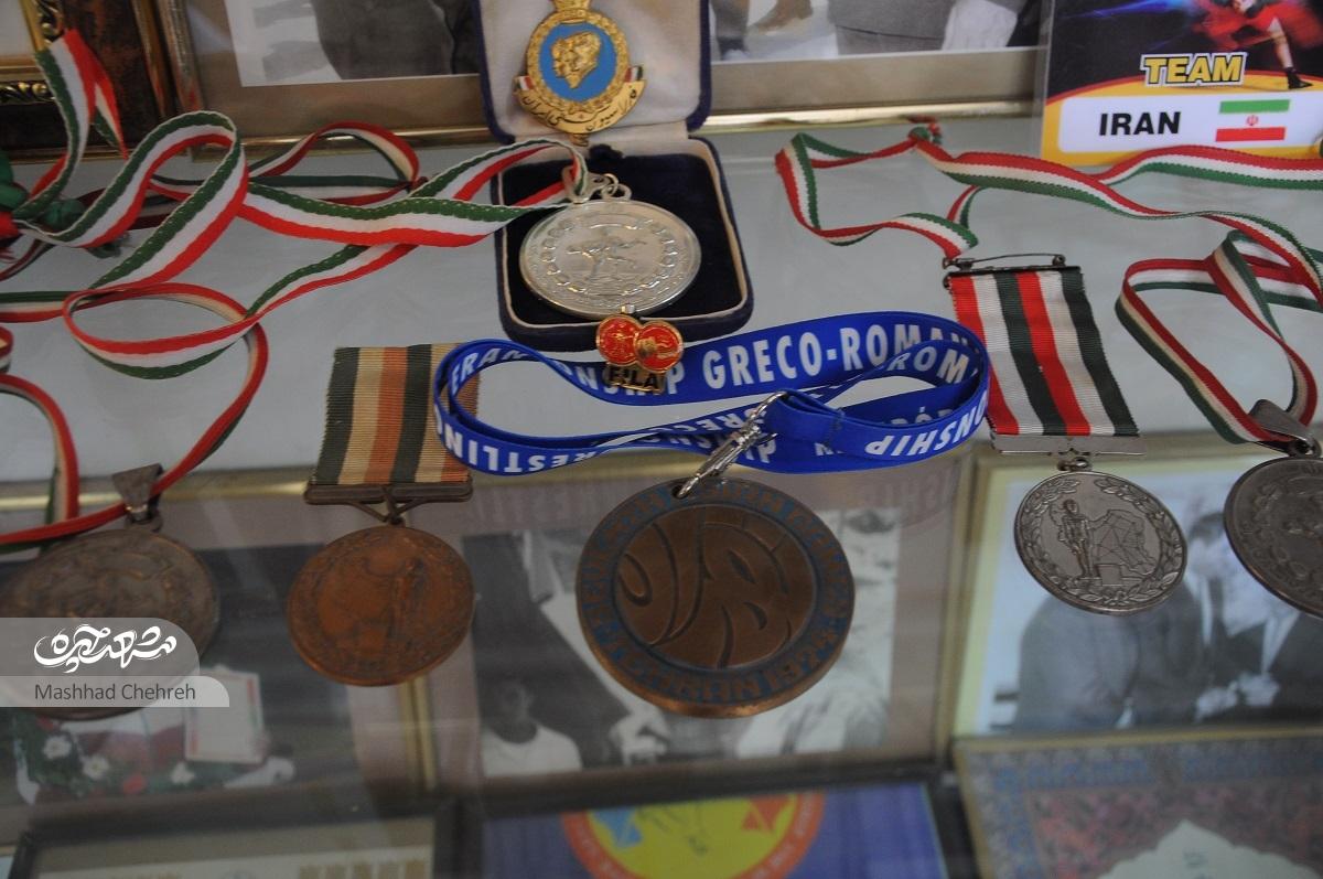 عباس مرادی قهـرمـان بیـنالملـلی کشتـی پیـشکسـوتـان است عباس مرادی قهـرمـان بیـنالملـلی کشتـی پیـشکسـوتـان است