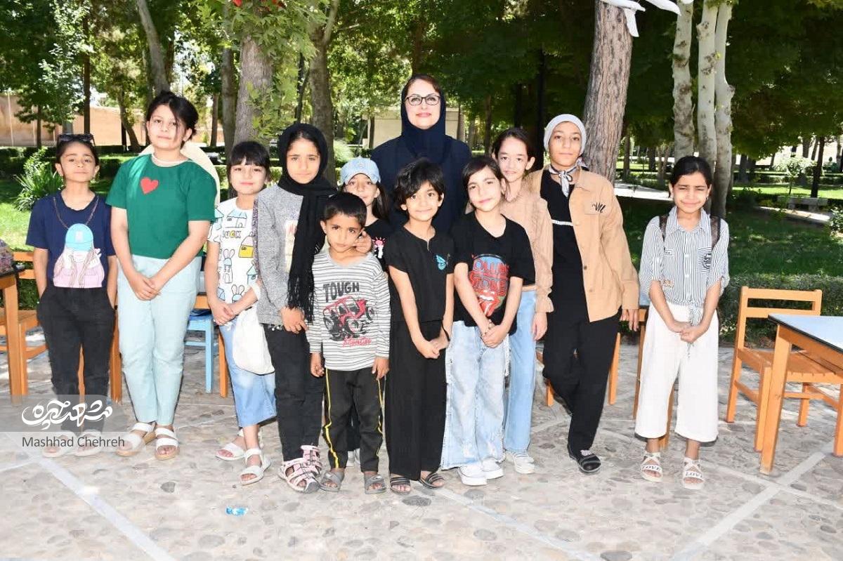 نشان شاهنامه بر شانه بچههای توس نشان شاهنامه بر شانه بچههای توس