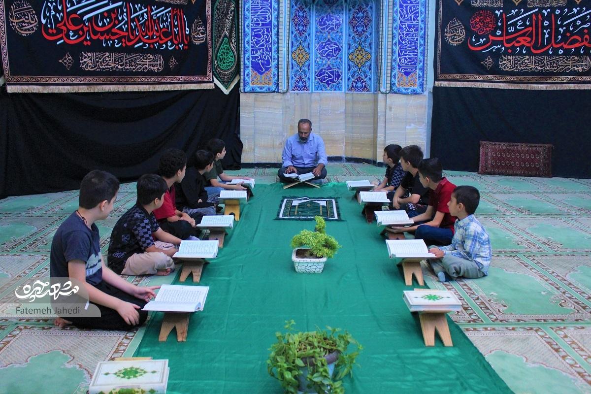 رسم شیرین خانواده ابراهیمیها برای حفظ قرآن رسم شیرین خانواده ابراهیمیها برای حفظ قرآن