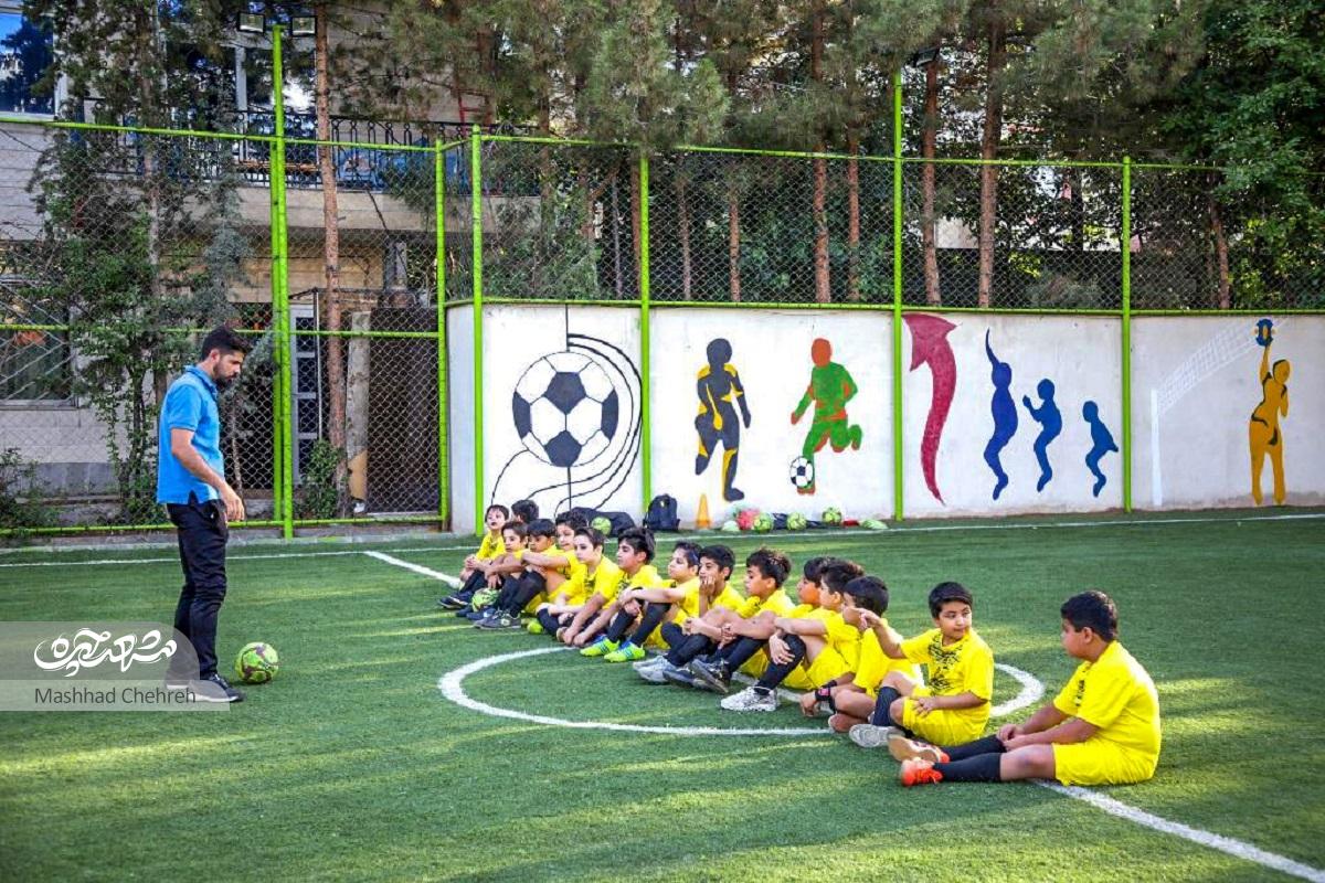 کوچه «مفاخر» در محله گلدیس