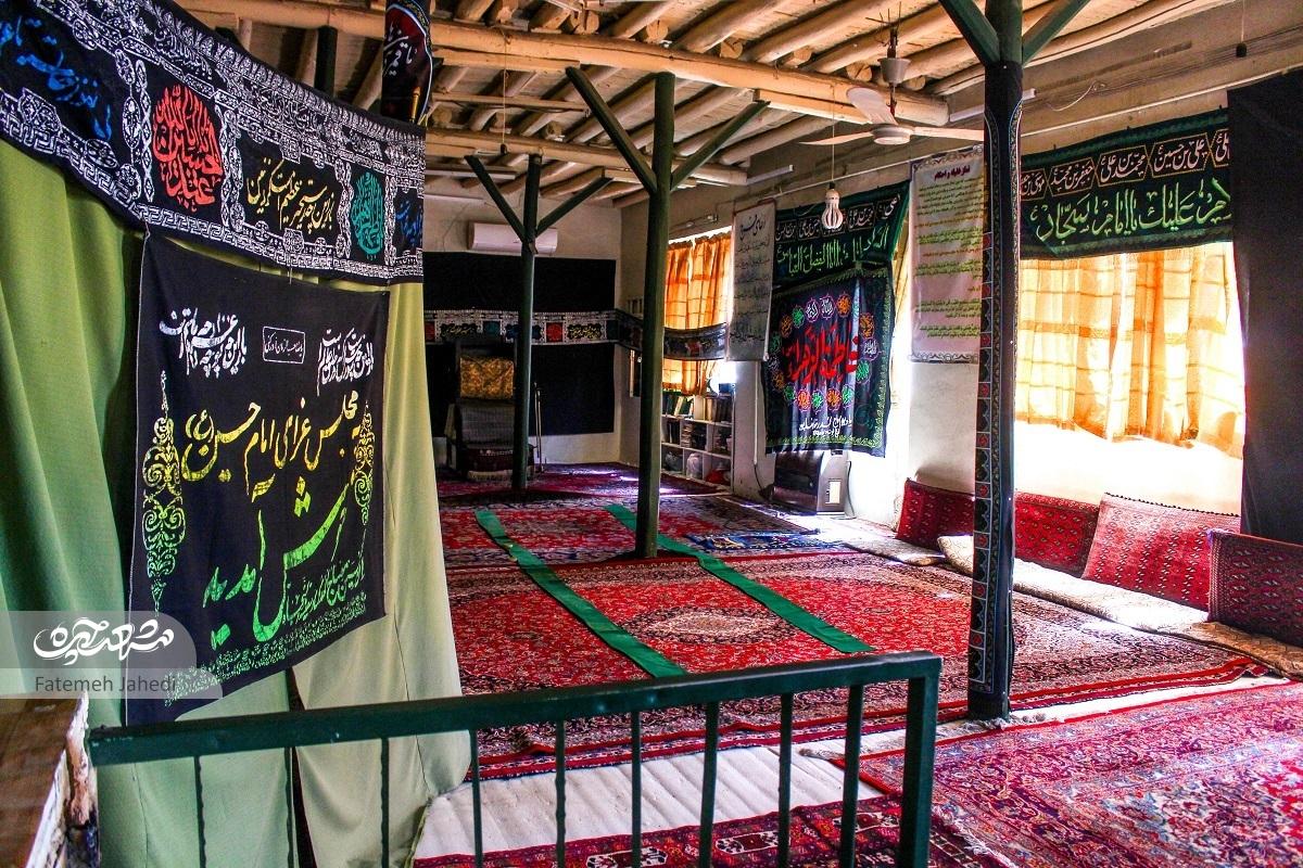 مسجد ۱۵۷ ساله سجادیه هنوز سقفی چوبی دارد