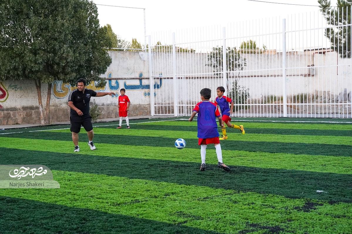 مهدی مهربان، بازیکن و مربی سختکوش فوتبال مهدی مهربان، بازیکن و مربی سختکوش فوتبال