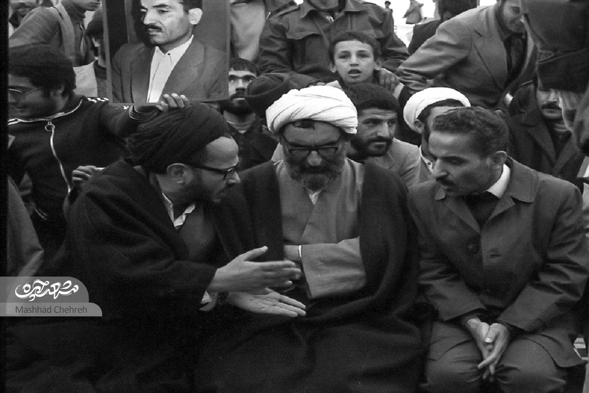 آخرین زیارت شهید رجایی در حرمرضوی ۲۲۲ روز پیش از شهادت آخرین زیارت شهید رجایی در حرمرضوی ۲۲۲ روز پیش از شهادت