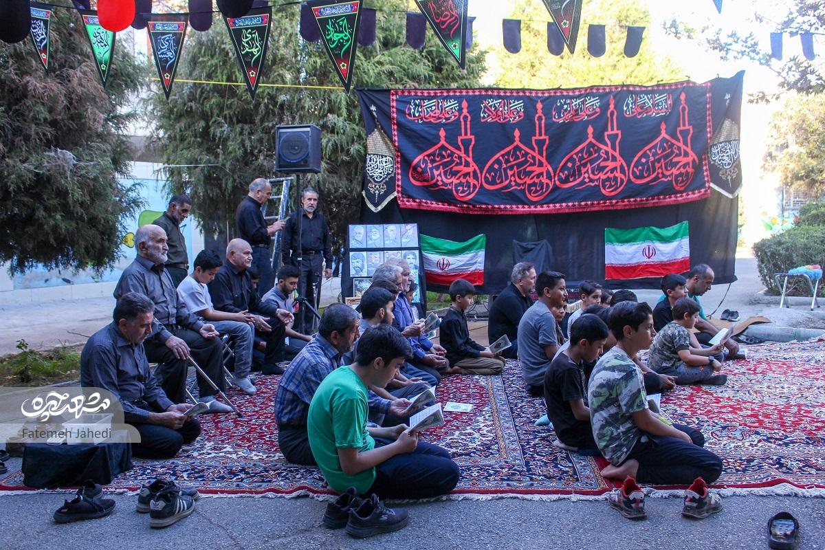 حسینیه جوادالائمه(ع) روی دست نوجوان محله می‌چرخد