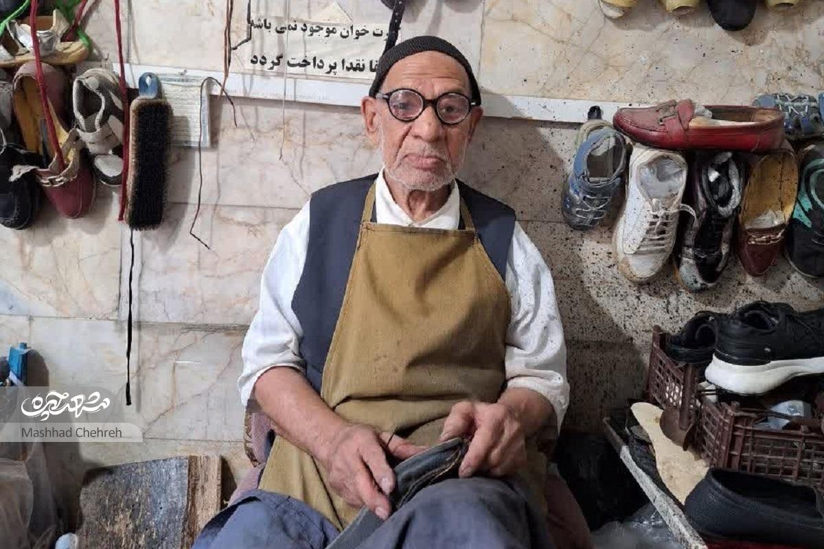 دلتنگی‌های کفاش پیر برای باغ‌مزار کاشمر