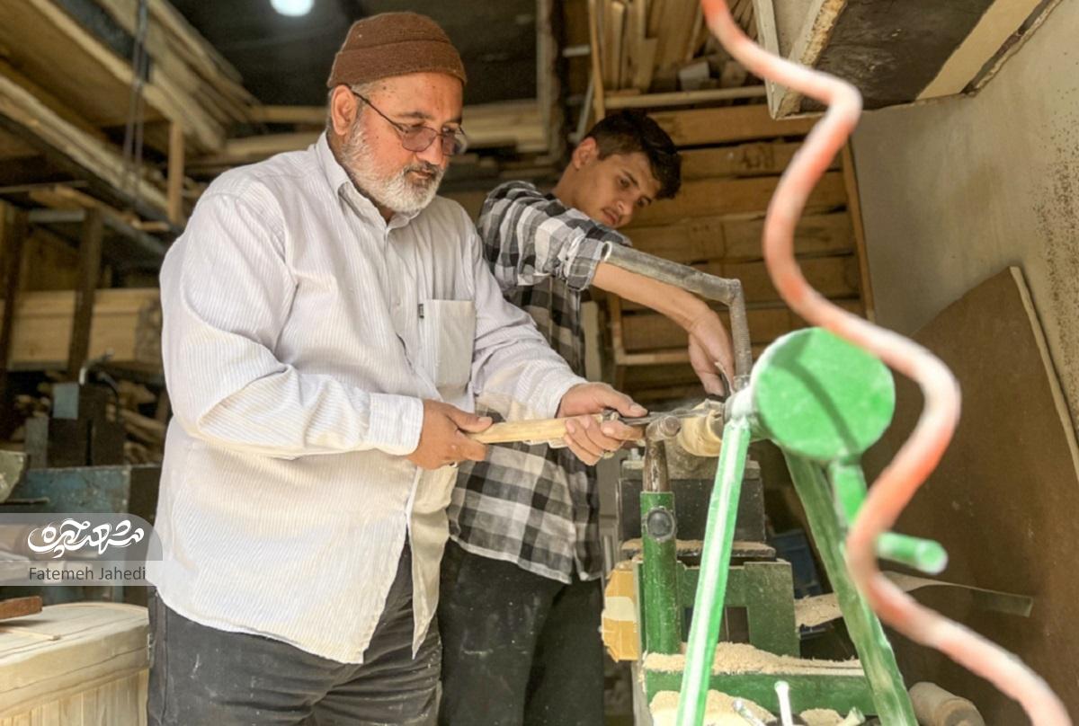 مرور خاطرات دفاع‌مقدس در کارگاه خراطی محمد الهیان