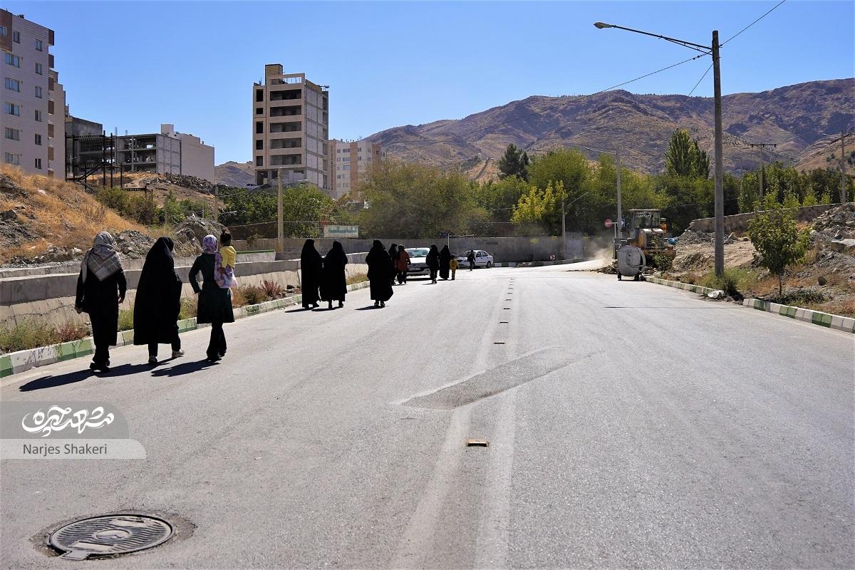 پای ون به خورشید باز میشود پای ون به خورشید باز میشود