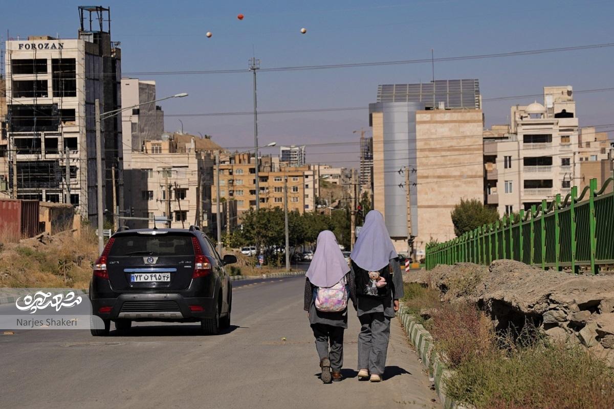 پای ون به خورشید باز میشود پای ون به خورشید باز میشود