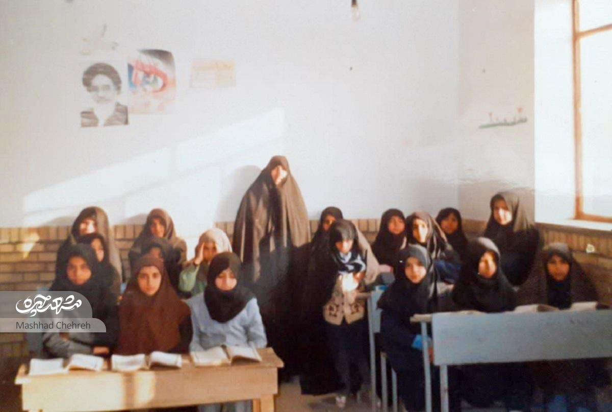 روایات و خاطراتی از شکلگیری مدارس«اردکانی» و «سفیدسنگی» نخستین مدرسههای محله تربیت در دهه70 روایات و خاطراتی از شکلگیری مدارس«اردکانی» و «سفیدسنگی» نخستین مدرسههای محله تربیت در دهه70