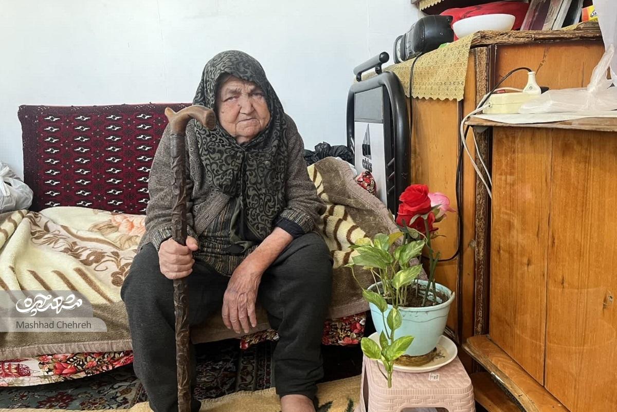 زهراخانم مسجدی، محبوب اهالی هاتف است