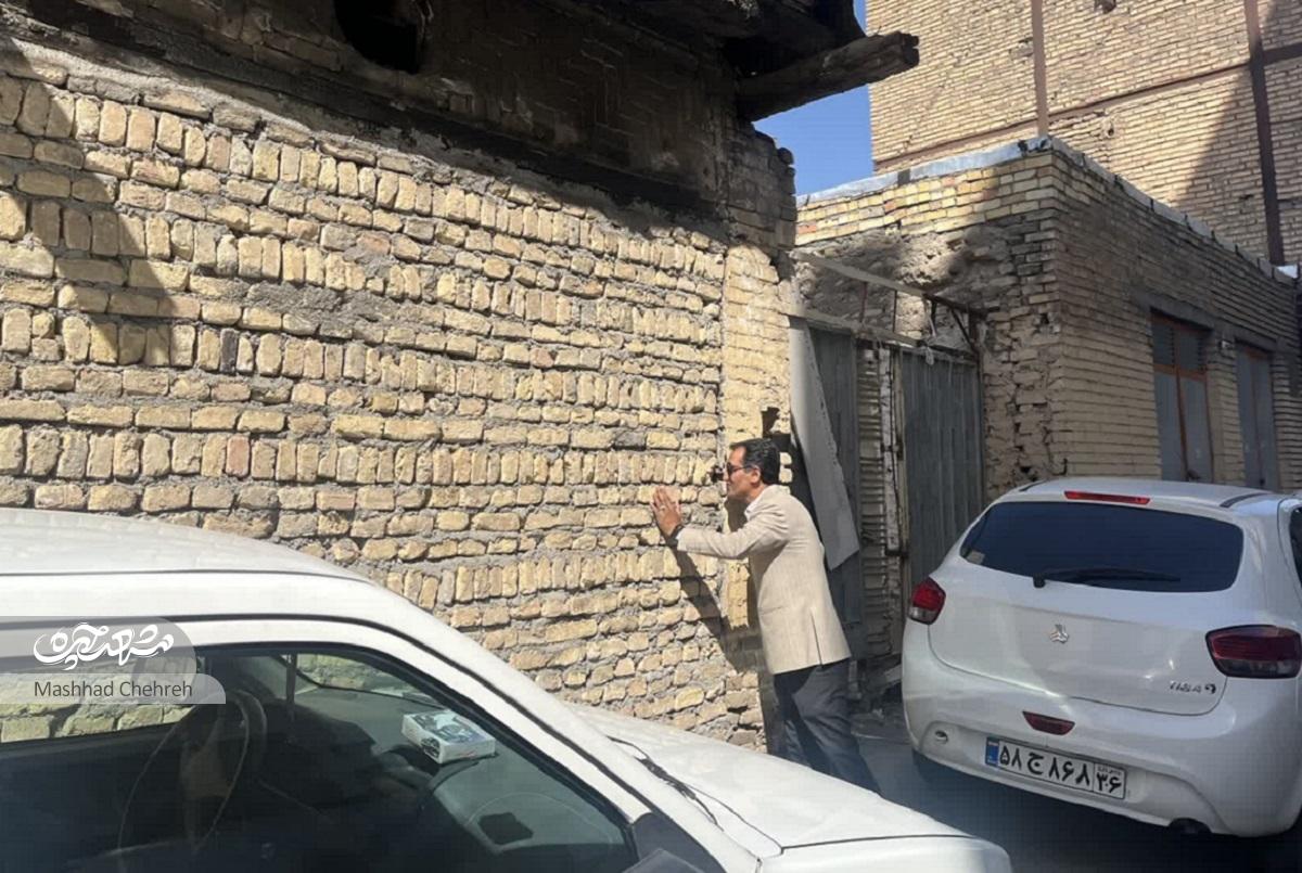 با خاطرات کودکی حمید بهنامیان در کوچه‌های عیدگاه، هم‌قدم می‌شویمدیوارها هنوز بوی رنگ می‌دهد