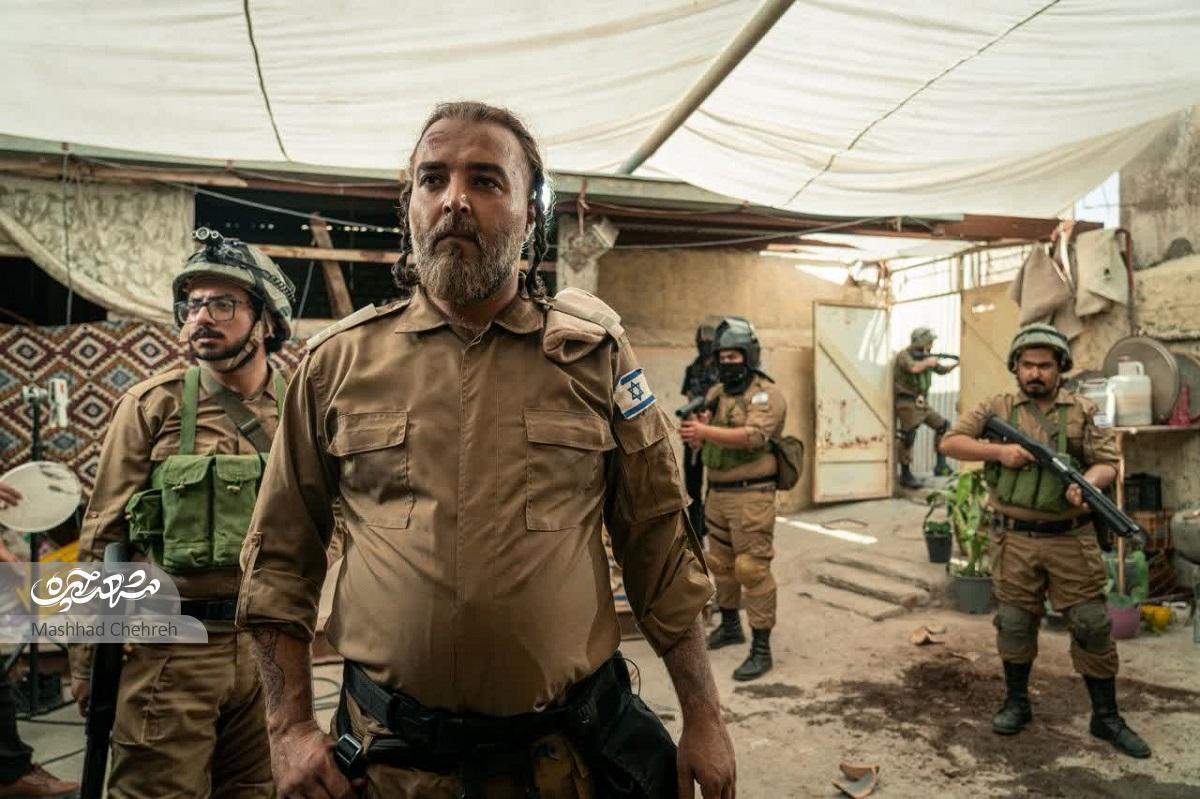 فیلمساز جوان اصفهانی در کوچههای شهر امام رضا(ع) دنبال یافتن روایتهایی برای سینما و تلویزیون است فیلمساز جوان اصفهانی در کوچههای شهر امام رضا(ع) دنبال یافتن روایتهایی برای سینما و تلویزیون است