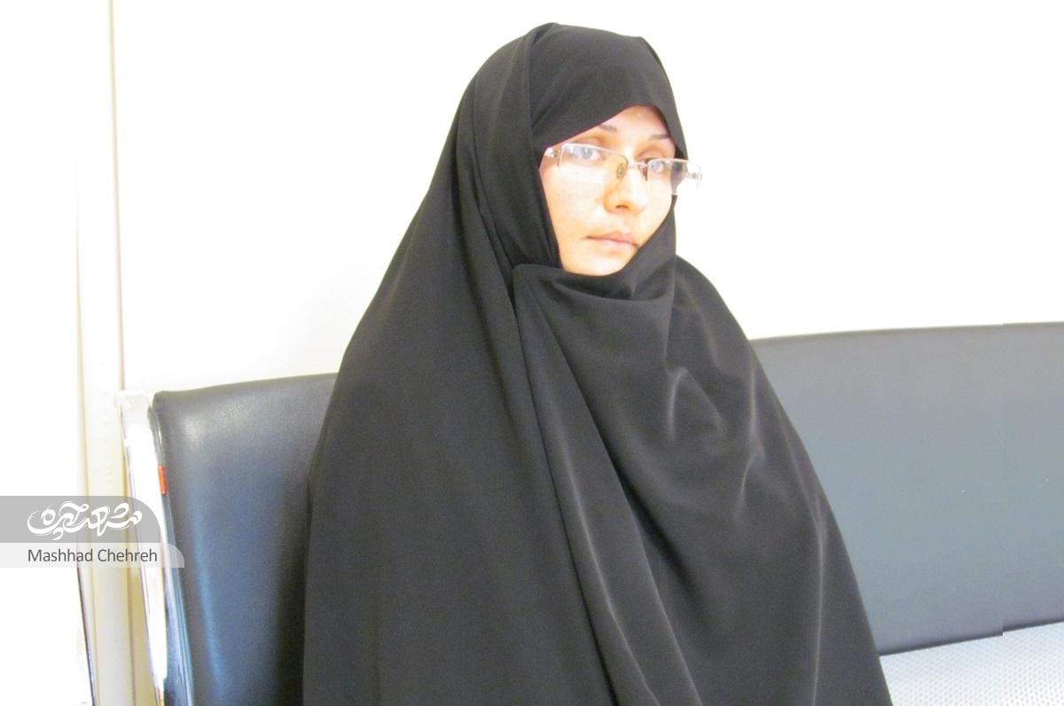 شاعر محله مطهری، از انتظار می‌سراید