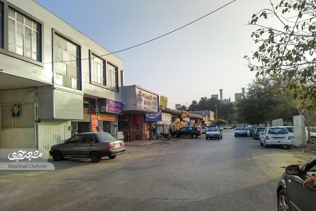 کوچه درمانگاه تامین اجتماعی در محله حسین‌آباد