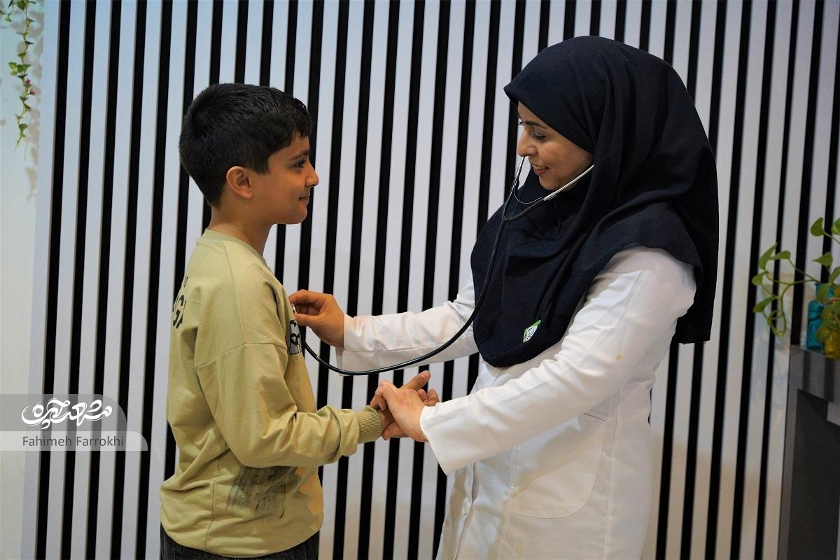 عشق به پرستاری از کودکی در دل الهه غفوریان جوانه زد عشق به پرستاری از کودکی در دل الهه غفوریان جوانه زد