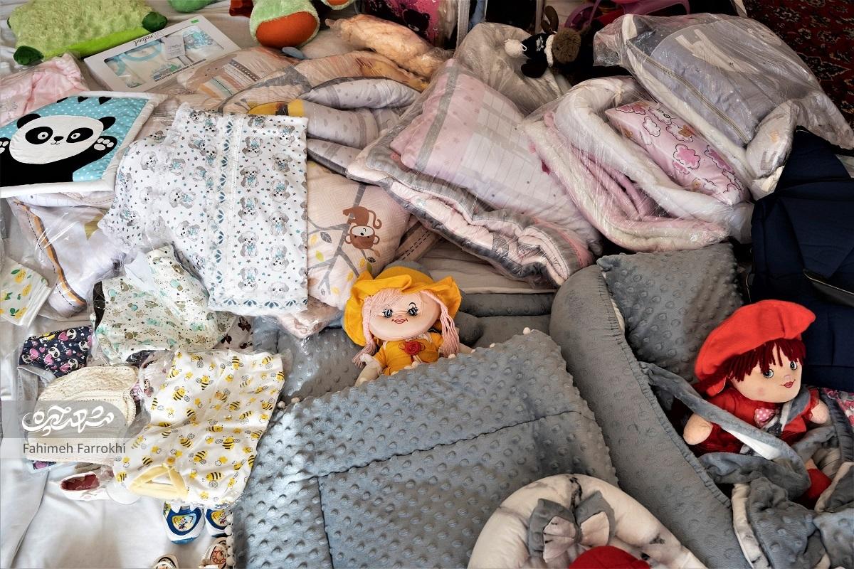 خانواده نیکوکار دریادل با دلهای دریاییشان سیسمونی درست میکنند خانواده نیکوکار دریادل با دلهای دریاییشان سیسمونی درست میکنند