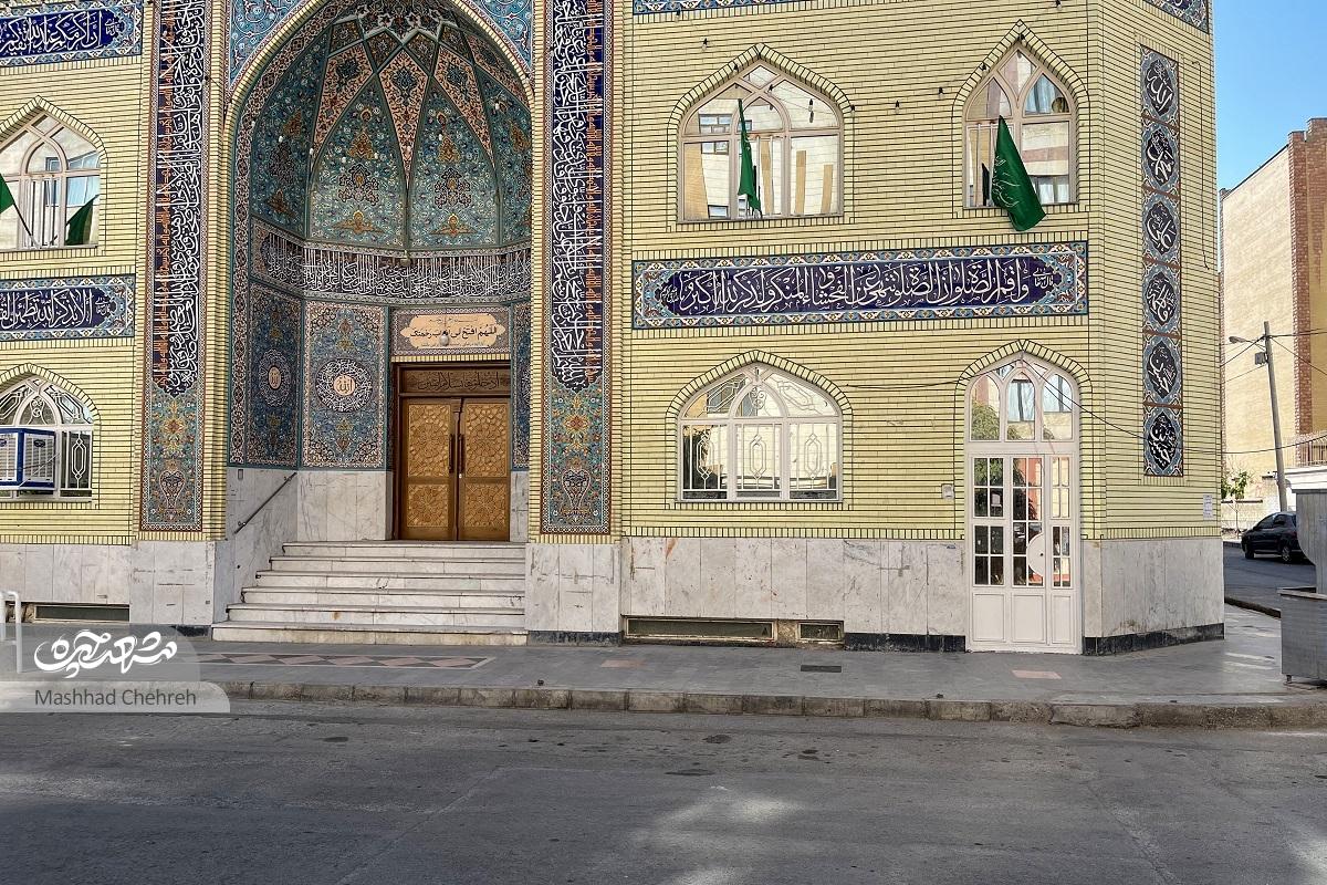 زهرا ربانی، از اولین ساکنان الهیه میگوید که رفتار دوستانه همسایهها نقطه امید محلههای خلوت و خاکی بود ساده و صمیمی در محله زهرا ربانی، از اولین ساکنان الهیه میگوید که رفتار دوستانه همسایهها نقطه امید محلههای خلوت و خاکی بود ساده و صمیمی در محله