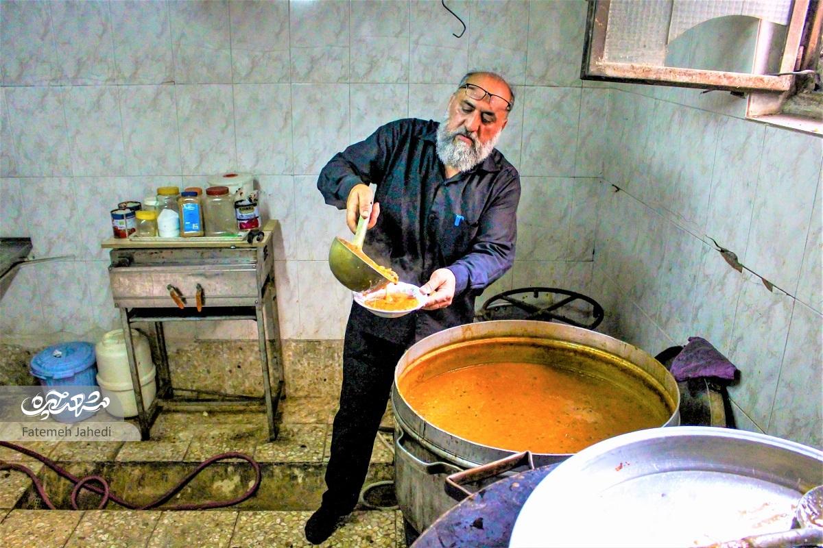 خاطرات حاج عباس اسماعیلی گلابگیر از خدمت به عزاداران و زائران اهل‌بیت(ع)