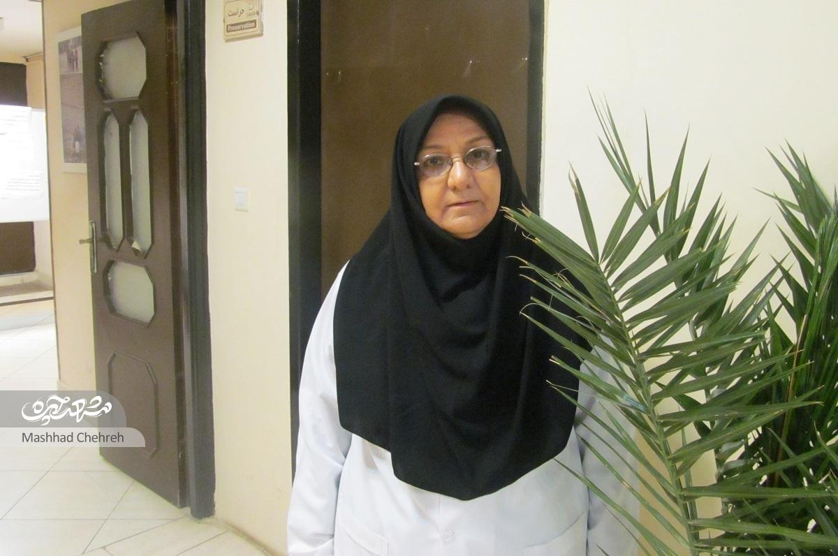 منصوره رنجبر ۴ دهه است که مامایی می‌کند