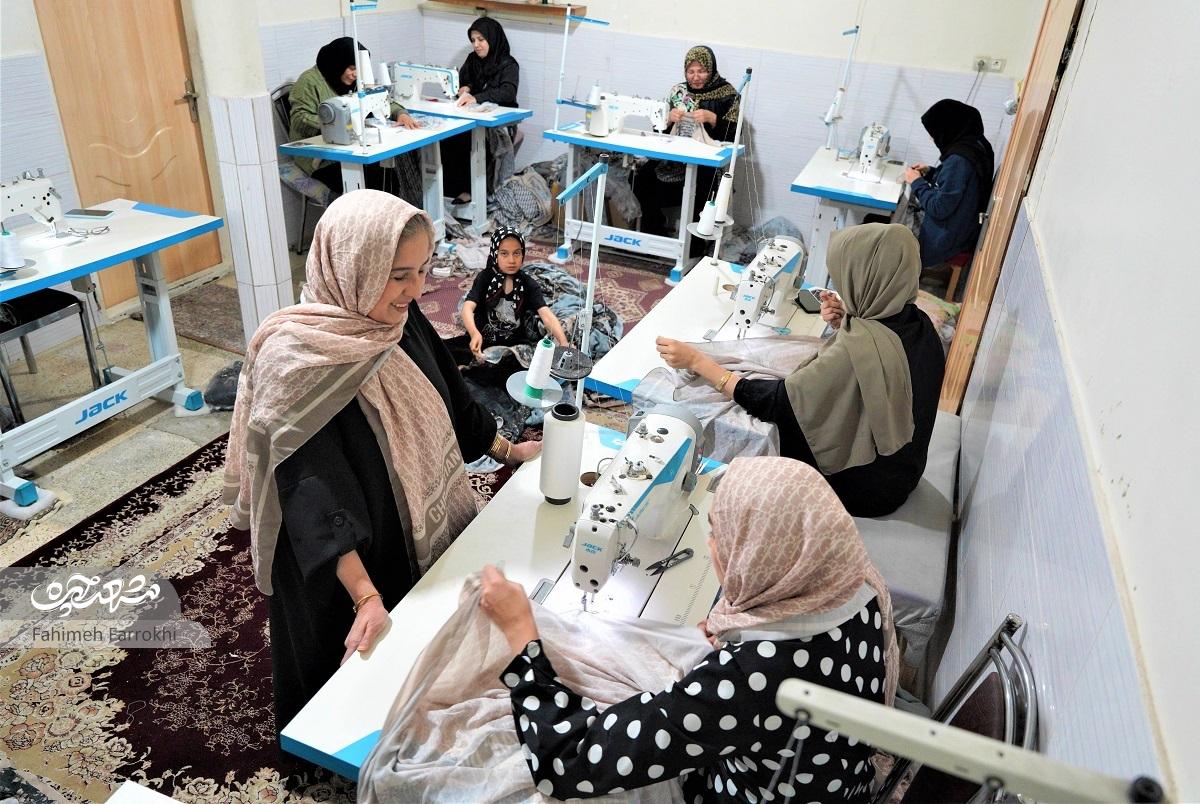 کارگاه خانگی عفت داوودی و هزار امید برای بانوان محله