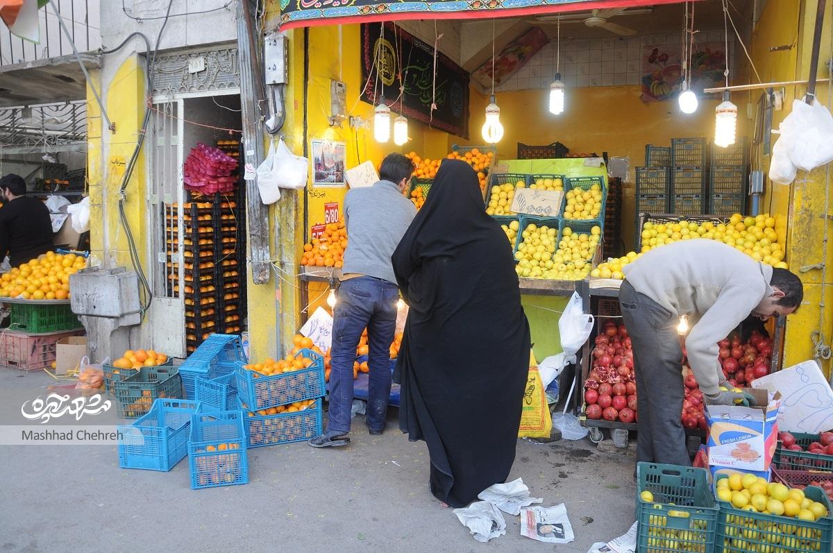 بازار میوه خیابان هاشمینژاد از همه جای شهر مشتری دارد بازار میوه خیابان هاشمینژاد از همه جای شهر مشتری دارد