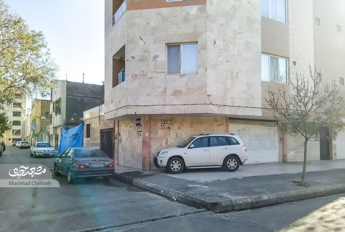 کوچه «قلعه گوسُلوک» در محله کارمنداناول کوچه «قلعه گوسُلوک» در محله کارمنداناول