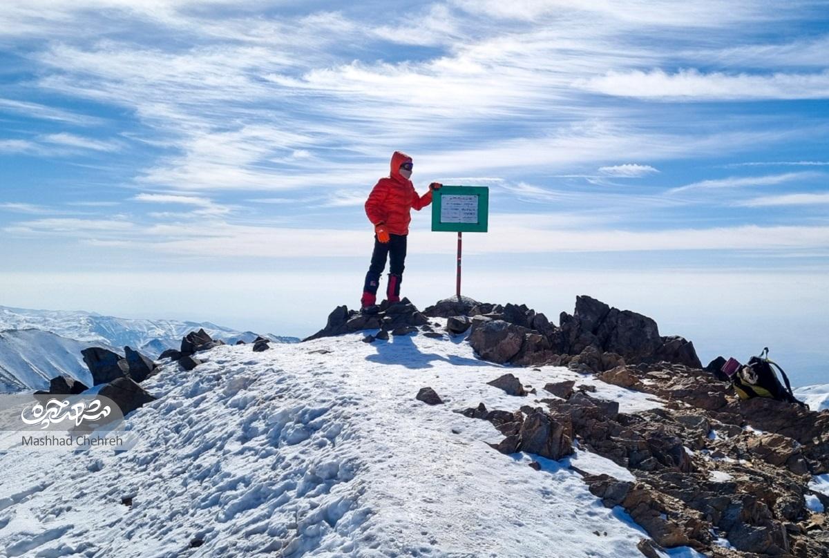 دوچرخه‌سوار محله بالاخیابان معنی زندگی را در خلوت کوه یافته استناچیز شدن مشکلات در نوک قله