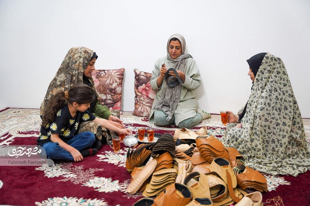 سمیرا نوربافی، اشتغالی مناسب با سبک زندگی بانوان محله مهدیآباد ایجاد کرده استکفشدوزهای خانهدار سمیرا نوربافی، اشتغالی مناسب با سبک زندگی بانوان محله مهدیآباد ایجاد کرده استکفشدوزهای خانهدار