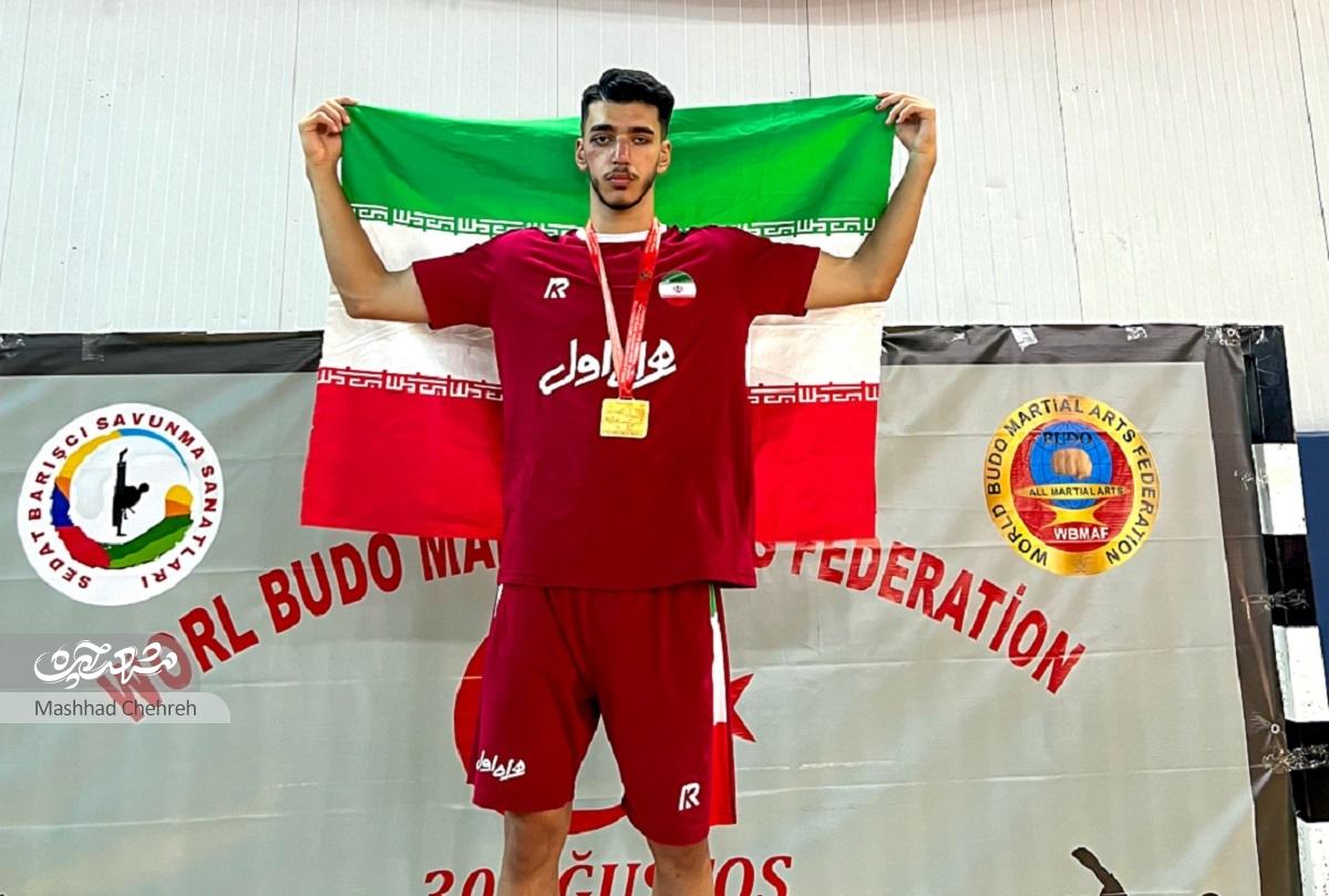 ابوالفضل عباسی لذت بالابردن پرچم ایران را در مسابقات جهانی چشیده است