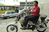 آقاعلیرضا از موتور‌های اسقاطی، موتورسیکلت نو می‌سازد