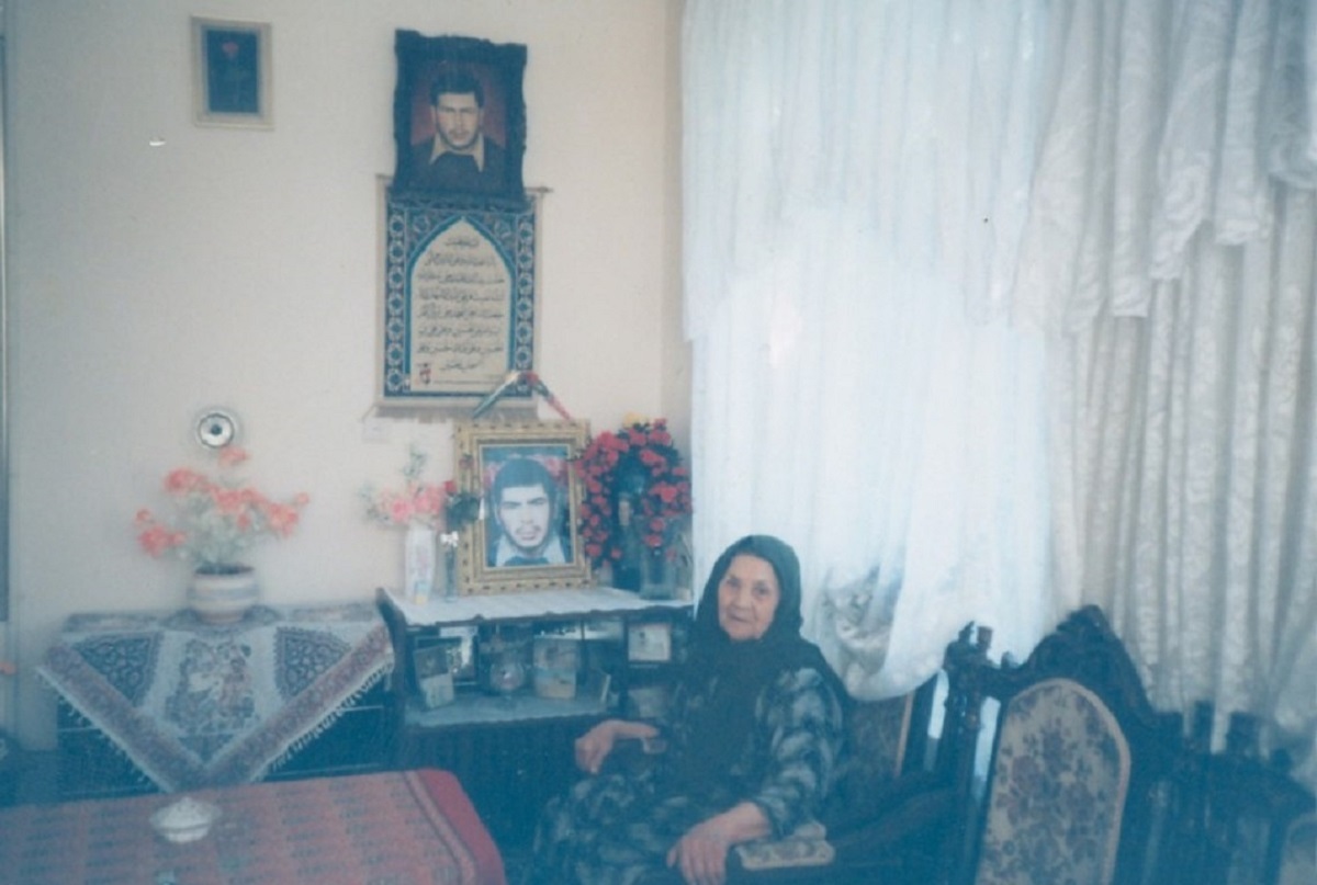 شهید رحیم جعفری بعد از سی سال هنوز به خانه برنگشته است. شهید رحیم جعفری بعد از سی سال هنوز به خانه برنگشته است.