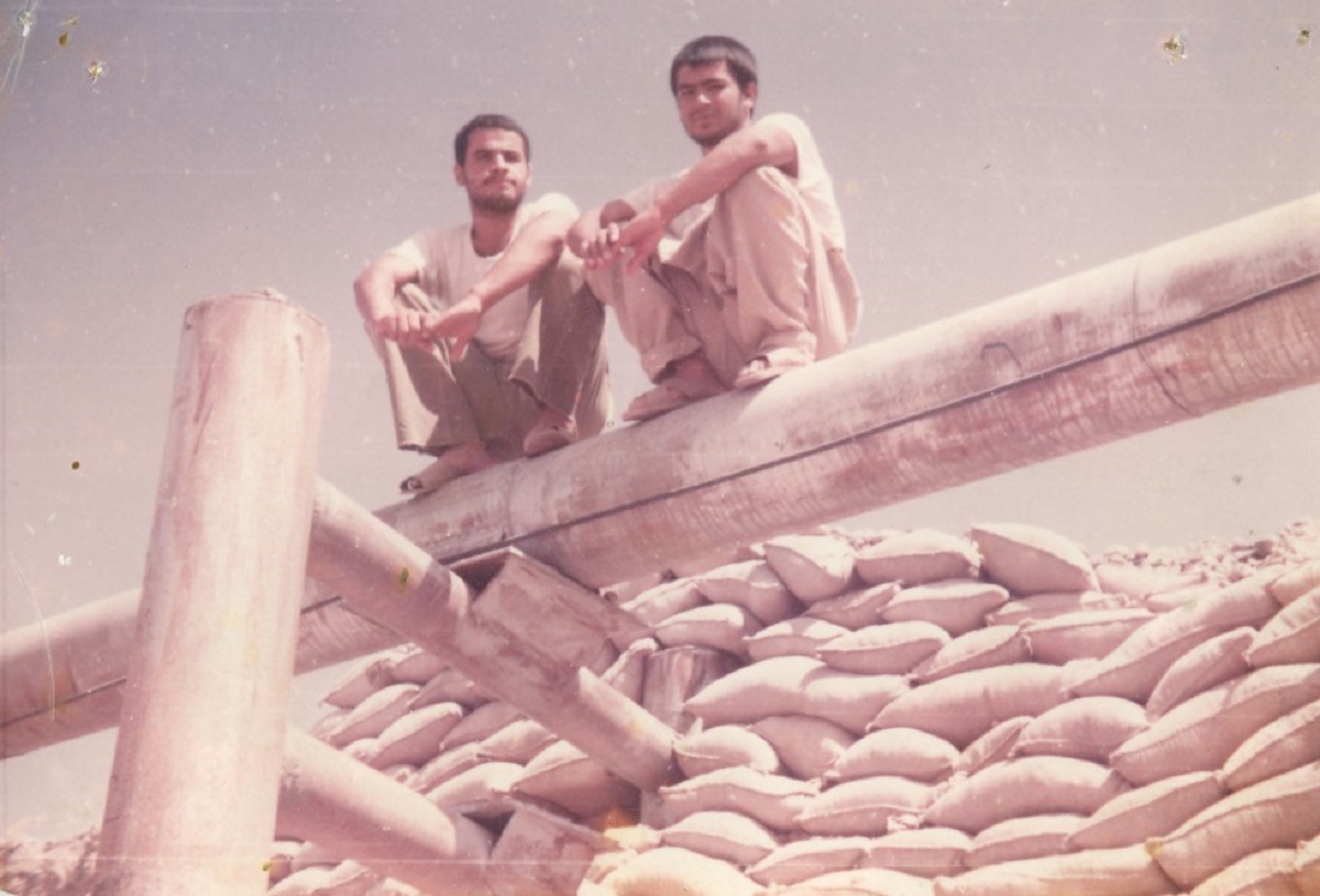 شهید رحیم جعفری بعد از سی سال هنوز به خانه برنگشته است. شهید رحیم جعفری بعد از سی سال هنوز به خانه برنگشته است.