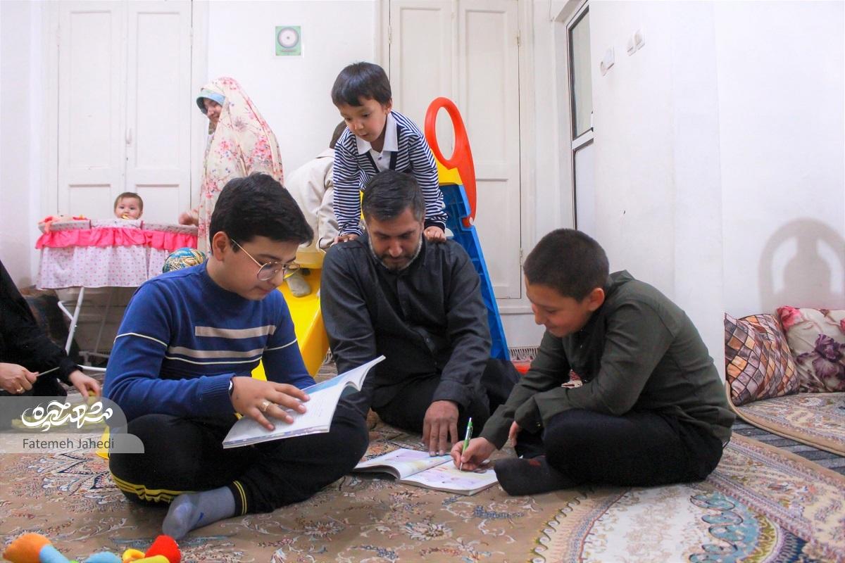 آواز زندگی در خانواده ۱۰ نفره آقامصطفی و عالیه‌خانم