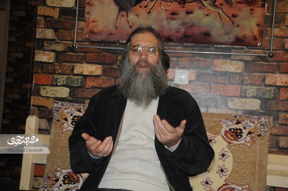 شاعر احمدآباد با کافهداری ادبیات را به میان مردم برمیگرداند