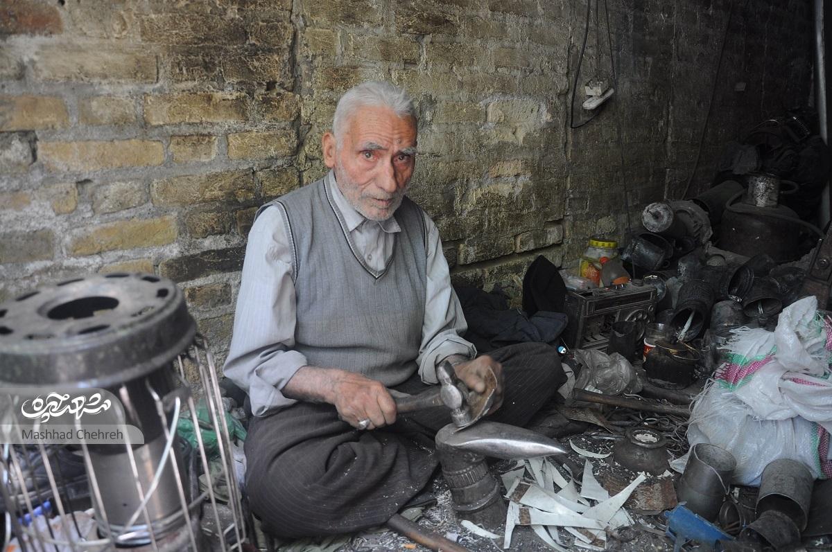 یک قرن زندگی حاجی کرباسی با ۹۹ فرزند، نوه و نتیجه یک قرن زندگی حاجی کرباسی با ۹۹ فرزند، نوه و نتیجه