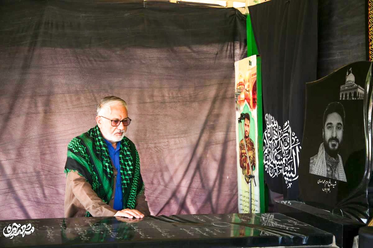 باغبانی همسایهها در یک معبر باغبانی همسایهها در یک معبر