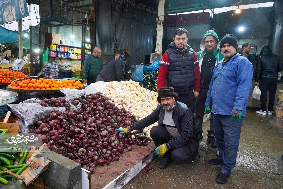 یلدای نیکوکارانه کسبه میدانبار نوغان یلدای نیکوکارانه کسبه میدانبار نوغان