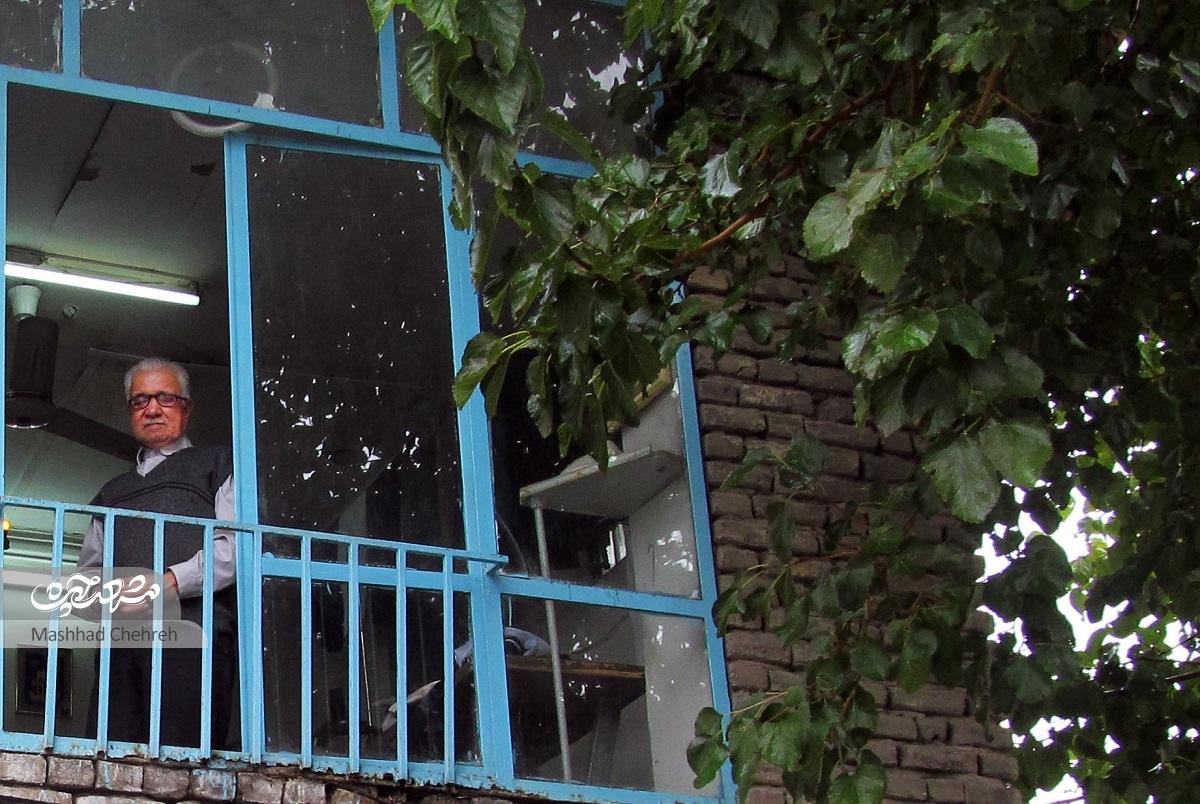 پسرعمومی استاد شفیعی کدکنی؛ خیاط ماهر محله مصلی است پسرعمومی استاد شفیعی کدکنی؛ خیاط ماهر محله مصلی است