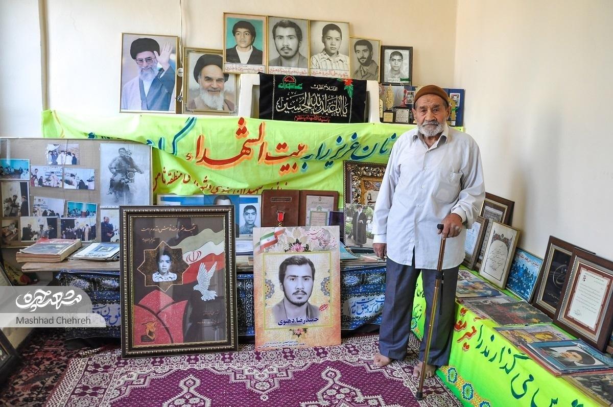 «حاج آقا دهنوی» سه شهید و دو جانباز را تقدیم کشورمان کرده است