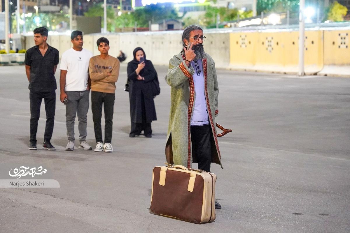 نمایش خیابانی «در هوای حرم» با اجرای حسین شیبانی