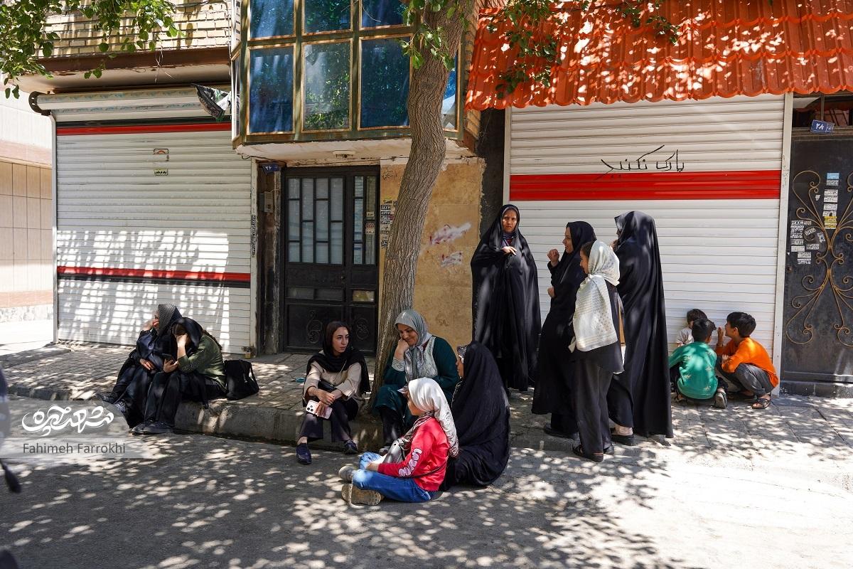 رستوران حسین بیابانی محلی برای آموزش حضوری بچهها شده است رستوران حسین بیابانی محلی برای آموزش حضوری بچهها شده است