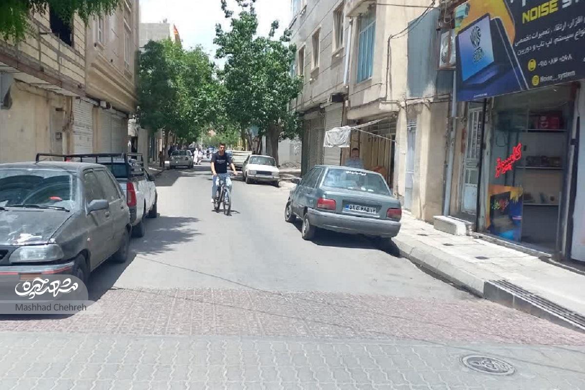 بی‌تفاوت به گذرزمان