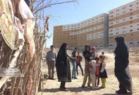 سایه برج‌ها بر سر روستای «کلاته‌سرهنگ» سنگینی می‌کند